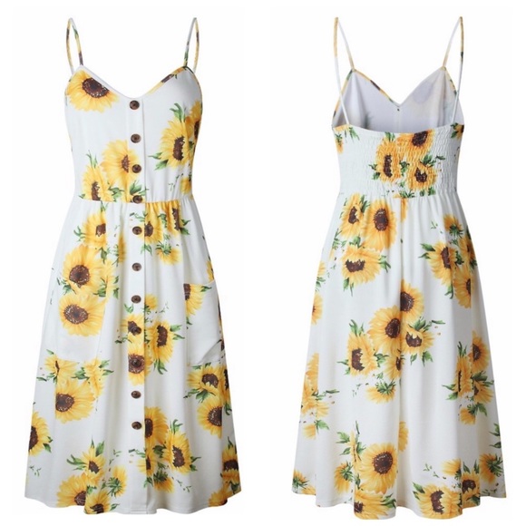 🌻Ivory Sunflower Button Down Dress - Picture 6 of 8